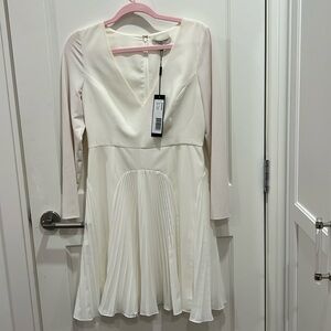 HALSTON HERITAGE Long Sleeve Mini Dress Size 6 NWT eggshell white